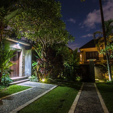 Umae Villa Ubud Exterior photo